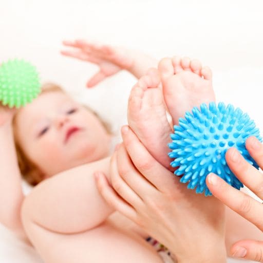 Estimula la motricidad fina y gruesa de tu bebé con estos ejercicios prácticos
