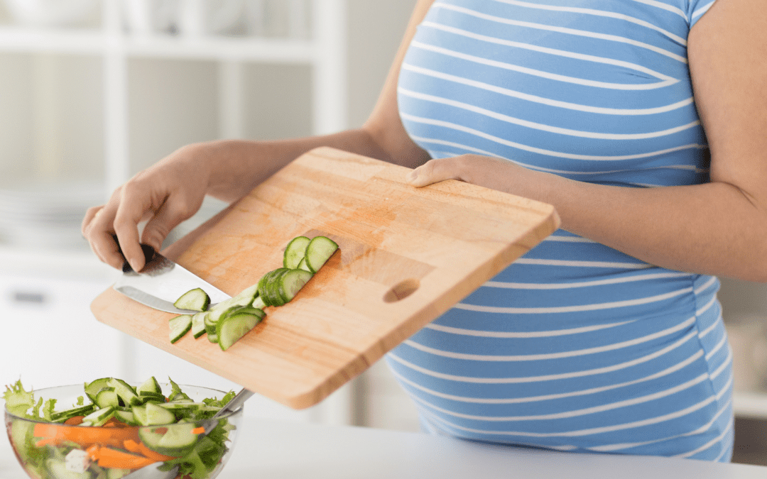 ¿Qué alimentación debe tener una mujer embarazada en sus primeros 3 meses?
