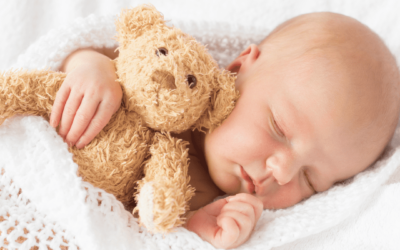 ¿Por qué los bebés lloran dormidos?